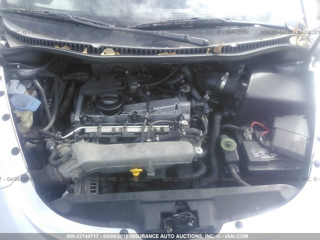 3VWDD21C12M411978 - 2002 VOLKSWAGEN NEW BEETLE GLX 银色 照片 10