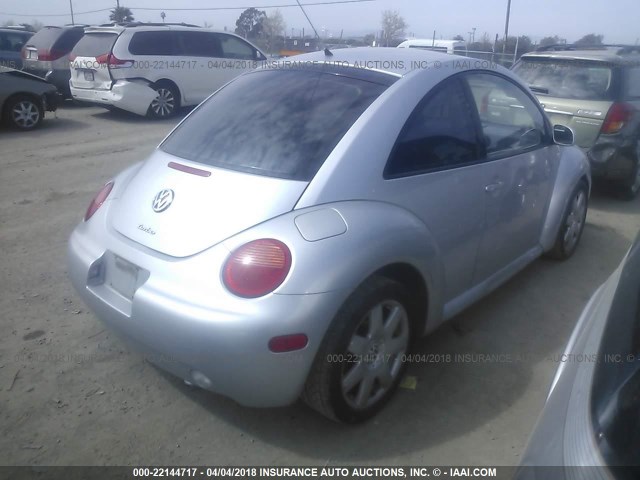 3VWDD21C12M411978 - 2002 VOLKSWAGEN NEW BEETLE GLX 银色 照片 4