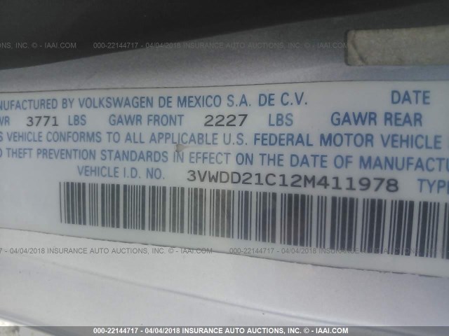 3VWDD21C12M411978 - 2002 VOLKSWAGEN NEW BEETLE GLX 银色 照片 9