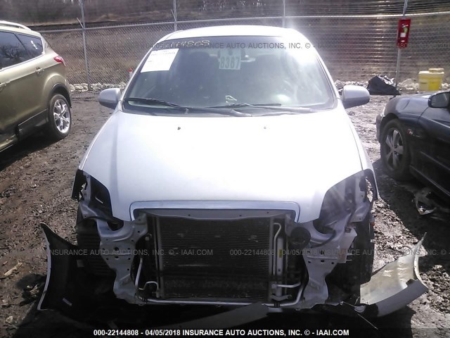 KL1TD5DE9AB090718 - 2010 CHEVROLET AVEO LS/LT 银色 照片 6