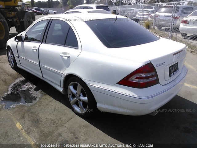 WDBRF52H36A903136 - 2006 MERCEDES-BENZ C GENERATION 2006 230 WHITE photo 3