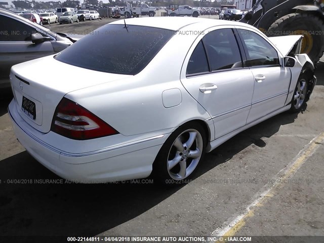 WDBRF52H36A903136 - 2006 MERCEDES-BENZ C GENERATION 2006 230 WHITE photo 4