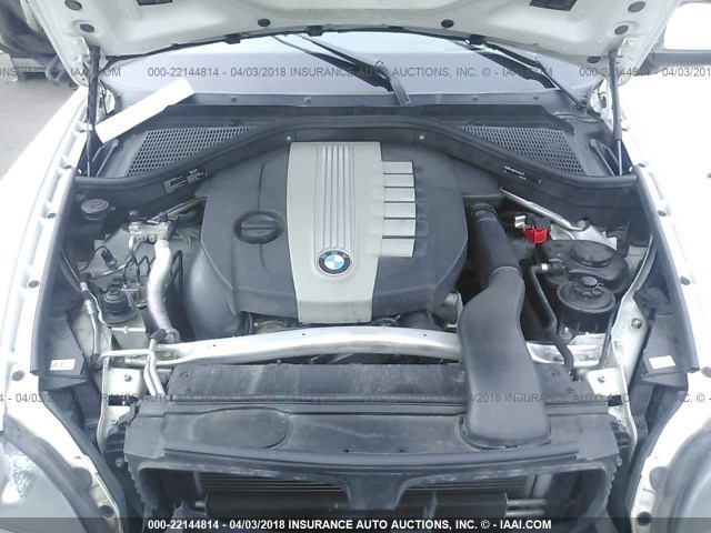 5UXZW0C57CL666576 - 2012 BMW X5 XDRIVE35D WHITE photo 10