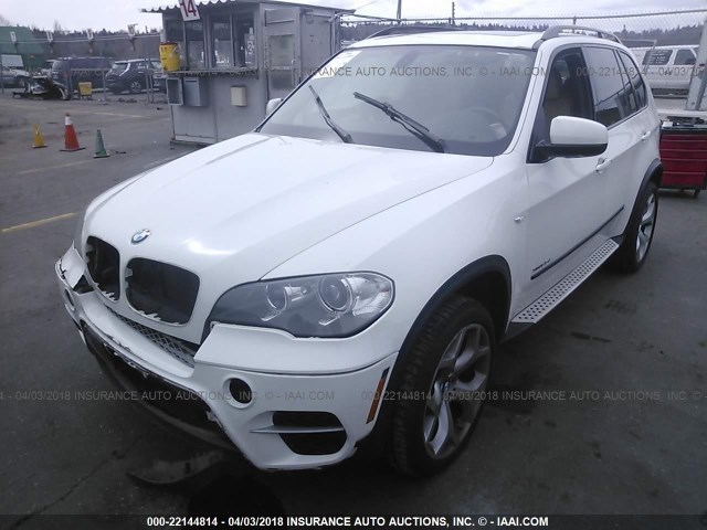 5UXZW0C57CL666576 - 2012 BMW X5 XDRIVE35D WHITE photo 2