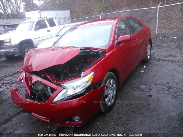 4T1BF3EK4BU605181 - 2011 TOYOTA CAMRY SE/LE/XLE RED photo 2