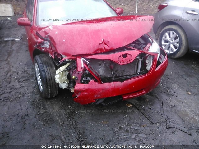 4T1BF3EK4BU605181 - 2011 TOYOTA CAMRY SE/LE/XLE Красный фото 6