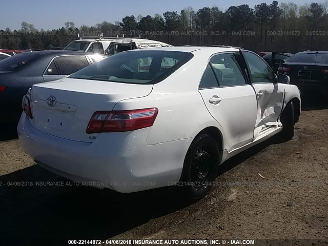 4T1BE46K97U627613 - 2007 TOYOTA CAMRY NEW GENERAT CE/LE/XLE/SE WHITE photo 4