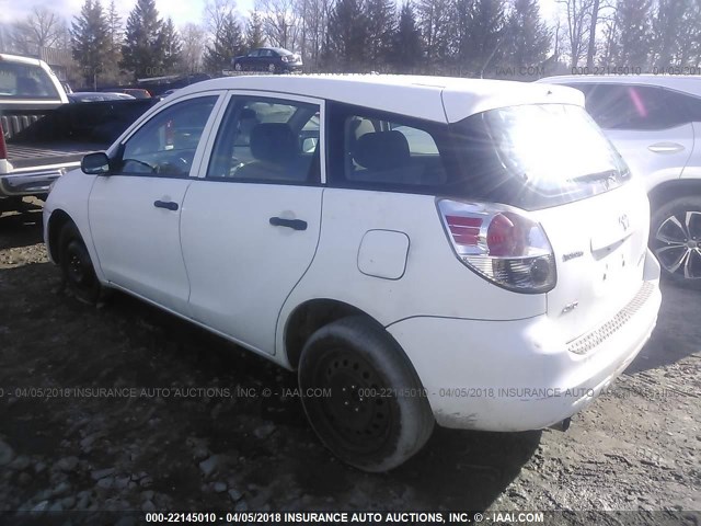 2T1LR32E56C559345 - 2006 TOYOTA COROLLA MATRIX XR WHITE photo 3