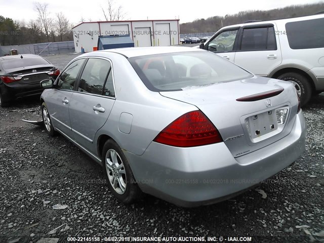 1HGCM56327A227339 - 2007 HONDA ACCORD SE SILVER photo 3