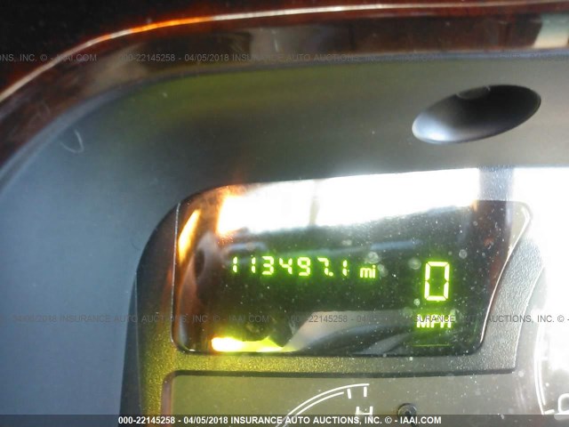 1LNHM81W44Y686930 - 2004 LINCOLN TOWN CAR EXECUTIVE/SIGNATURE Beyaz fotoğraf 7