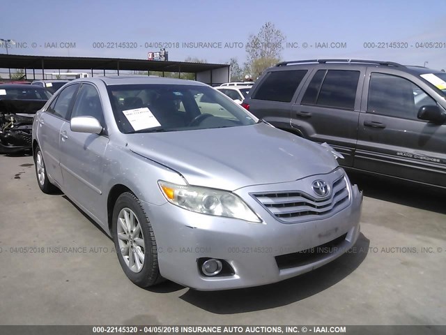4T4BF3EK2AR035699 - 2010 TOYOTA CAMRY SE/LE/XLE SILVER photo 1