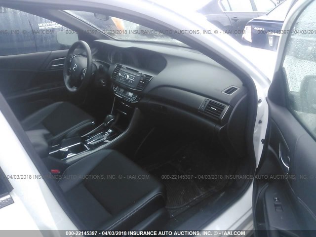1HGCR2F57GA043404 - 2016 HONDA ACCORD SPORT თეთრი ფოტო 5