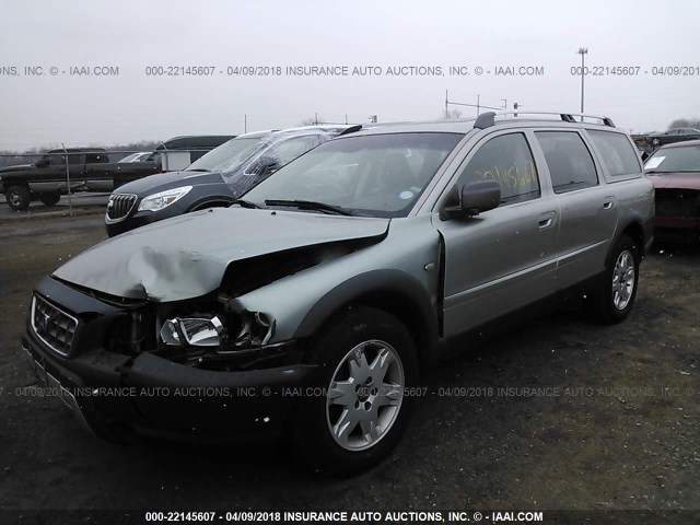 YV1SZ592751178435 - 2005 VOLVO XC70 SILVER photo 2