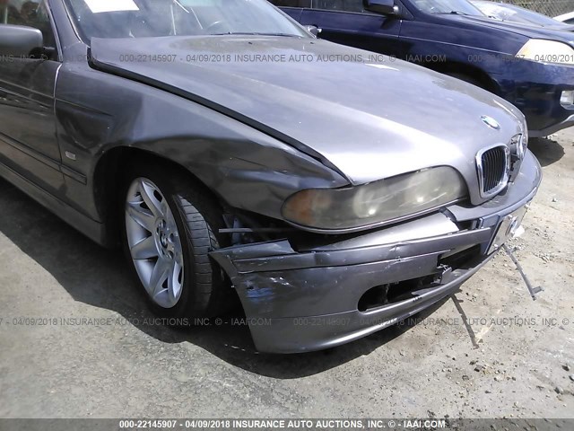 WBADT43422GY96582 - 2002 BMW 525 I AUTOMATIC GRAY photo 6