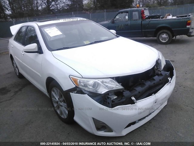 4T1BK1FK7DU023755 - 2013 TOYOTA CAMRY SE/XLE WHITE photo 1