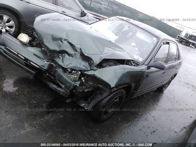 1Y1SK52801Z418229 - 2001 CHEVROLET GEO PRIZM LSI GREEN photo 2