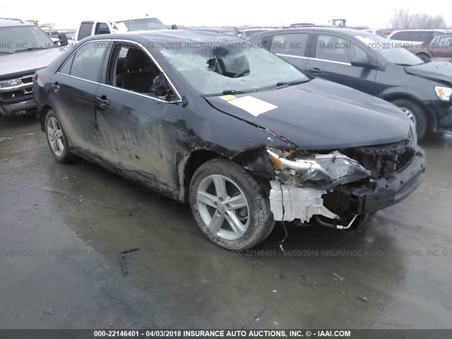 4T1BF1FK1EU383013 - 2014 TOYOTA CAMRY L/SE/LE/XLE 黑色 照片 1