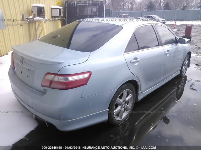 4T1BK46K58U570420 - 2008 TOYOTA CAMRY LE/XLE/SE Light Blue photo 4