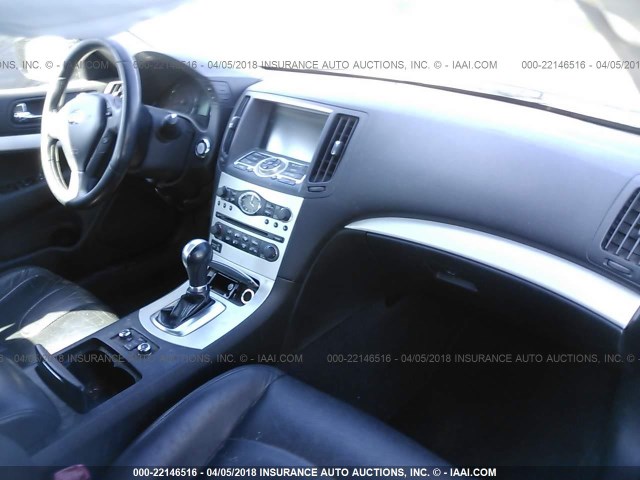 JNKCV61F39M358489 - 2009 INFINITI G37 GRAY photo 5