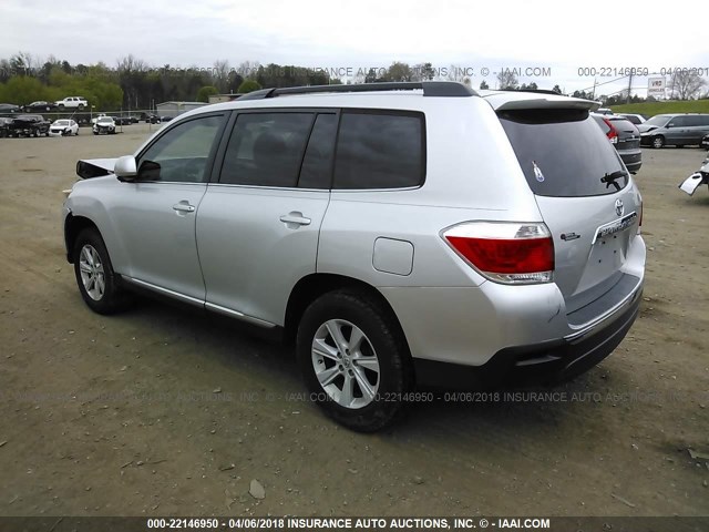 5TDZK3EH2DS093379 - 2013 TOYOTA HIGHLANDER PLUS/SE SILVER photo 3