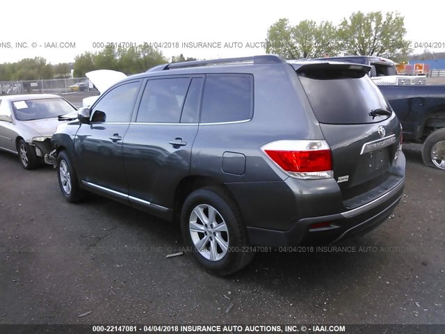 5TDBK3EH7BS072686 - 2011 TOYOTA HIGHLANDER SE GRAY photo 3