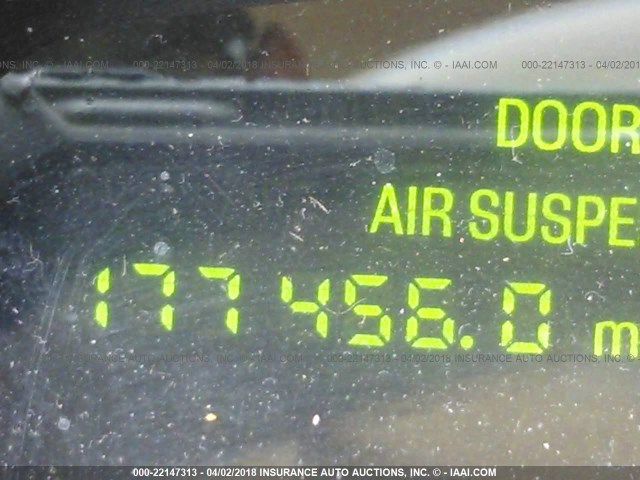 1LNHM81W2YY939071 - 2000 LINCOLN TOWN CAR EXECUTIVE RED photo 10