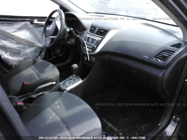 KMHCT5AE9EU190520 - 2014 HYUNDAI ACCENT GLS/GS BLACK photo 5