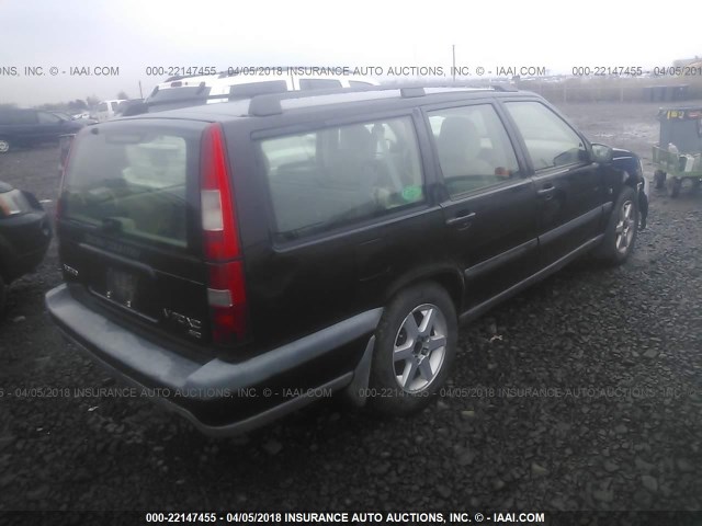 YV1LZ56DXX2601063 - 1999 VOLVO V70 XC BLACK photo 4