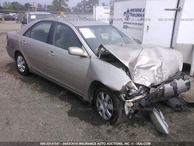 4T1BE32K24U902038 - 2004 TOYOTA CAMRY LE/XLE/SE GOLD photo 1