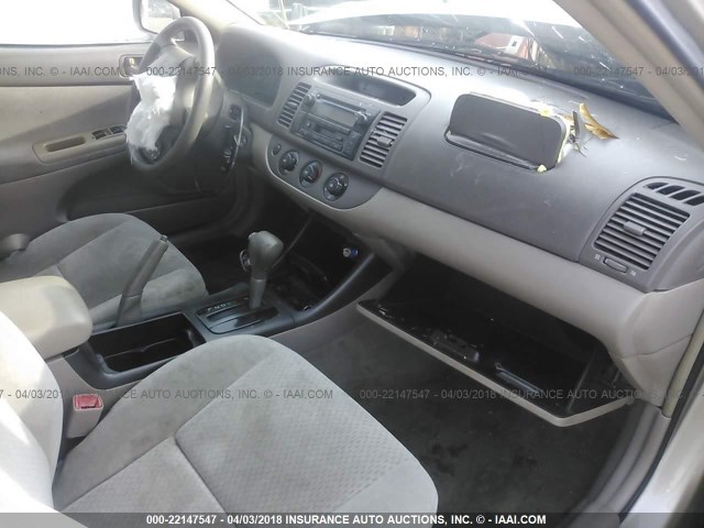 4T1BE32K24U902038 - 2004 TOYOTA CAMRY LE/XLE/SE GOLD photo 5