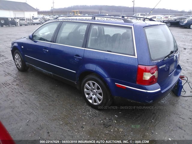 WVWVD63B22E028740 - 2002 VOLKSWAGEN PASSAT GLS BLUE photo 3