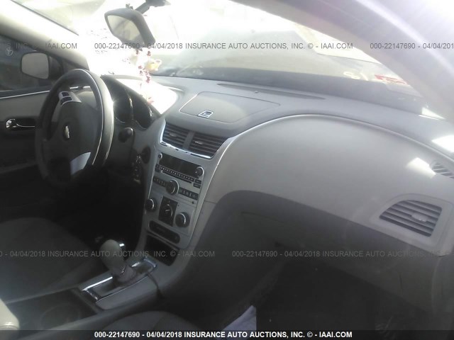1G1ZA5E04CF383591 - 2012 CHEVROLET MALIBU LS 灰色 照片 5