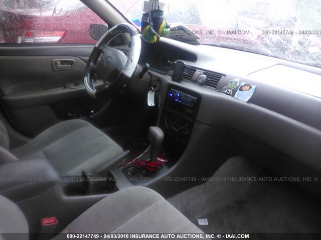 4T1BG22K01U844026 - 2001 TOYOTA CAMRY CE/LE/XLE 金色 照片 5