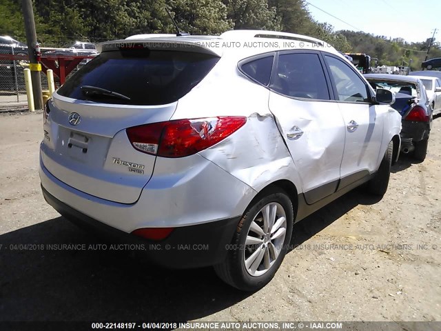 KM8JU3AC1AU052777 - 2010 HYUNDAI TUCSON GLS/LIMITED SILVER photo 4