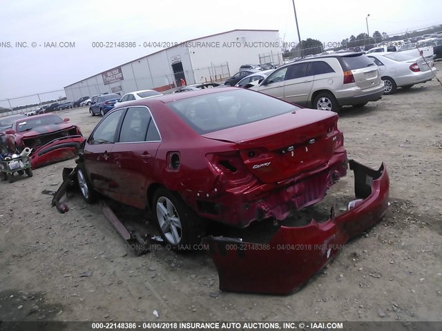 4T1BF1FK4EU816551 - 2014 TOYOTA CAMRY L/SE/LE/XLE RED photo 3