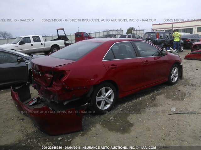 4T1BF1FK4EU816551 - 2014 TOYOTA CAMRY L/SE/LE/XLE RED photo 4