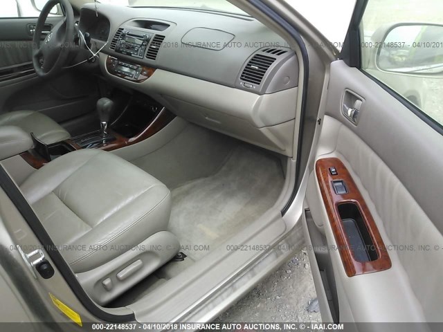 4T1BE30K33U675542 - 2003 TOYOTA CAMRY LE/XLE/SE 金色 照片 5