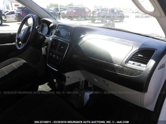 2C4RRGAG4DR817047 - 2013 RAM TRADESMAN WHITE photo 5