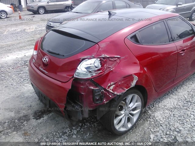 KMHTC6AD3DU157024 - 2013 HYUNDAI VELOSTER RED photo 8