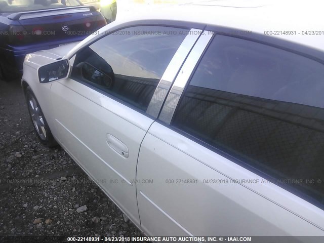 1G6DM577540162740 - 2004 CADILLAC CTS WHITE photo 3
