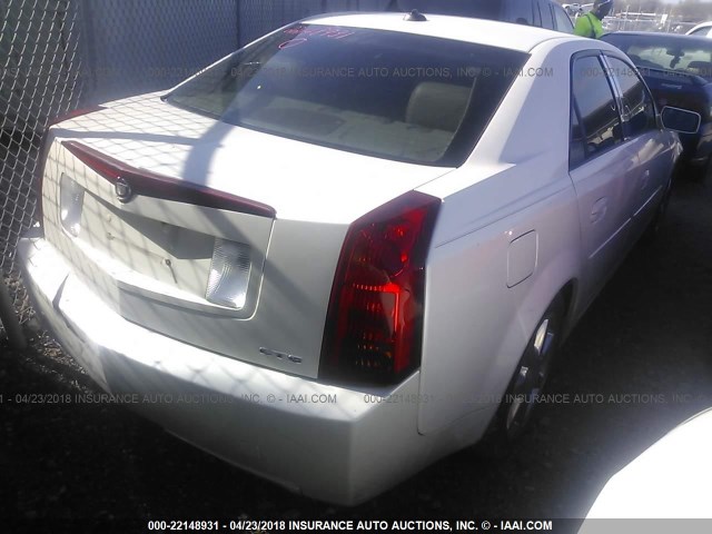 1G6DM577540162740 - 2004 CADILLAC CTS WHITE photo 4