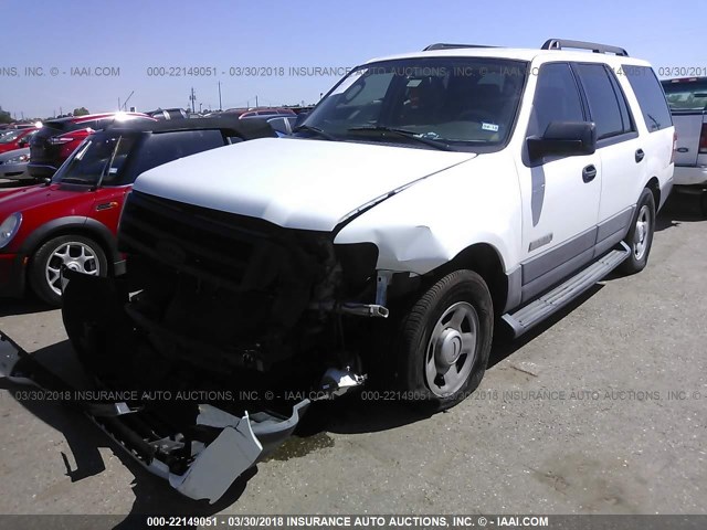 1FMFU16567LA79069 - 2007 FORD EXPEDITION XLT WHITE photo 2