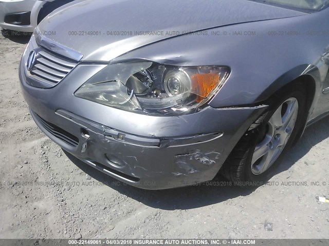 JH4KB16525C009072 - 2005 ACURA RL SILVER photo 6