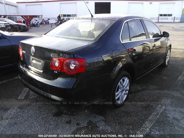 3VWEF71KX7M180749 - 2007 VOLKSWAGEN JETTA WOLFSBURG 黑色 照片 4