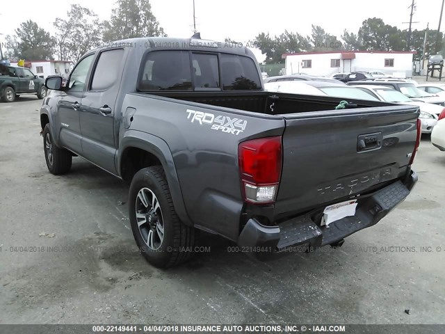 5TFCZ5ANXGX002401 - 2016 TOYOTA TACOMA DBL CAB/SR/SR5/TRD SPT/OR GRAY photo 3