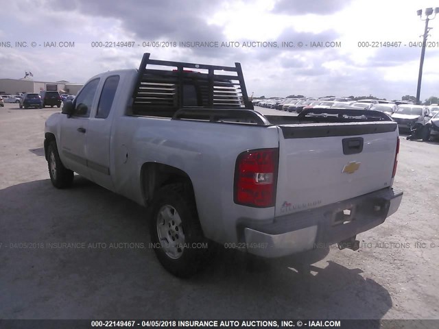 1GCRCSE00DZ247331 - 2013 CHEVROLET SILVERADO C1500 LT SILVER photo 3