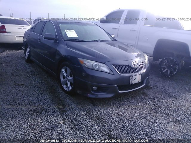 4T1BF3EK3BU606970 - 2011 TOYOTA CAMRY SE/LE/XLE GRAY photo 1