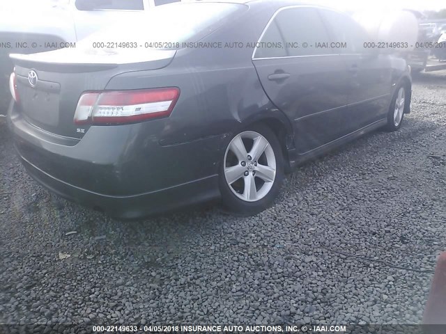 4T1BF3EK3BU606970 - 2011 TOYOTA CAMRY SE/LE/XLE GRAY photo 4