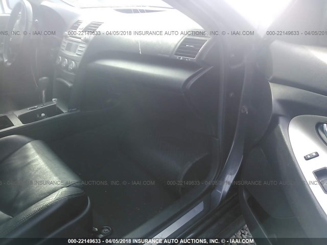 4T1BF3EK3BU606970 - 2011 TOYOTA CAMRY SE/LE/XLE GRAY photo 5