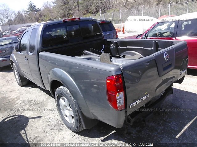 1N6AD06W56C439512 - 2006 NISSAN FRONTIER KING CAB LE/SE/OFF ROAD GRAY photo 3